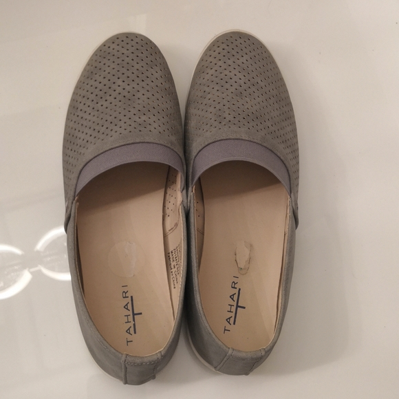 Tahari Grey Suede Slip Ons, sz 8 - Picture 2 of 5